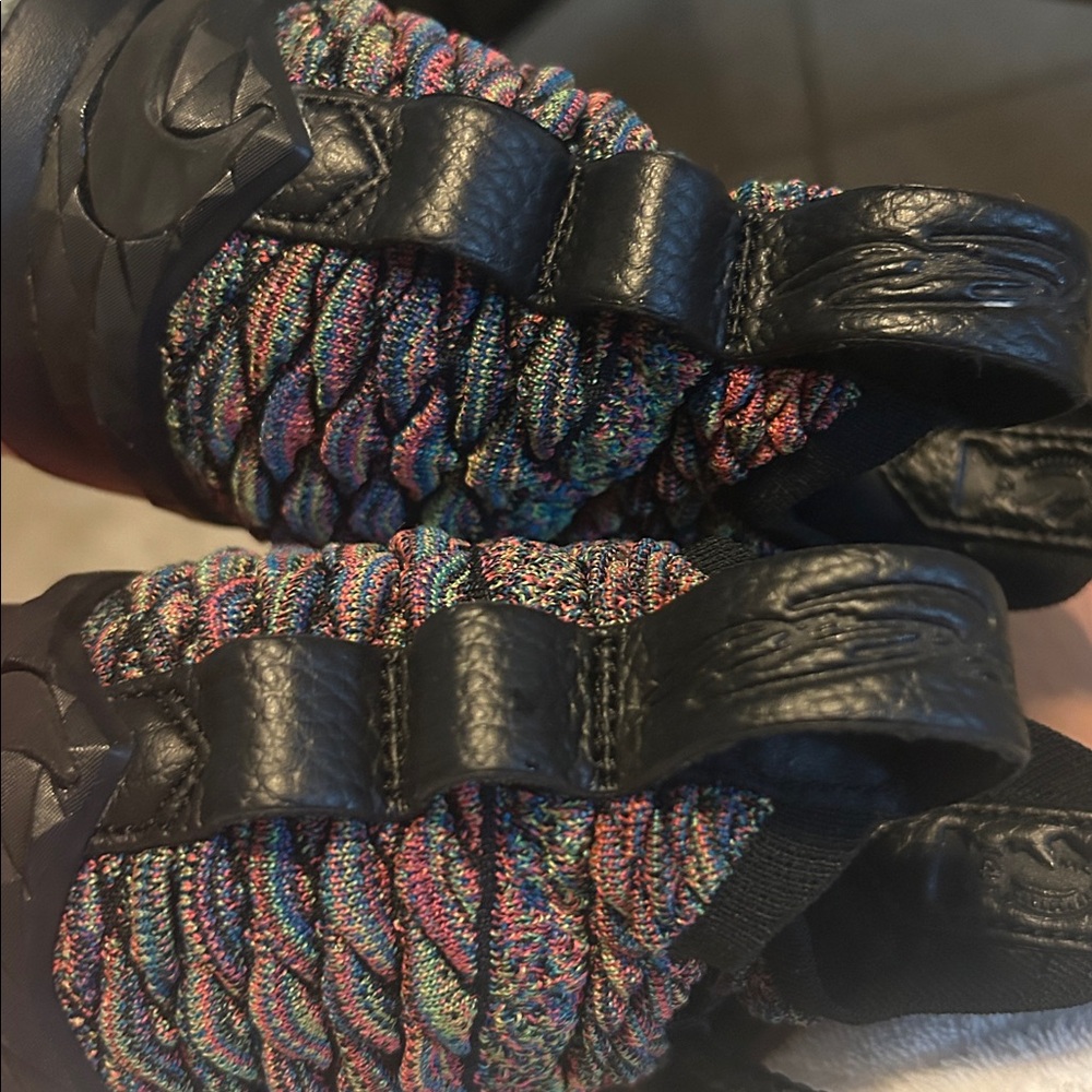 LeBron XV - Picture 14 of 15